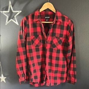 Hot Topic Red and Black Casual Button Down Shirt